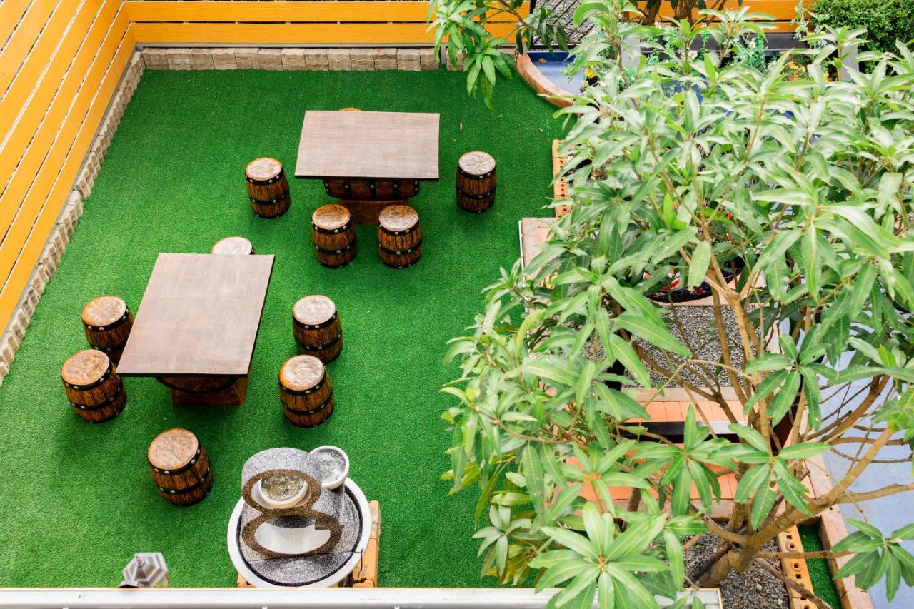 Marco Polo Phuket Poshtel & Bistro Hostel Exterior photo