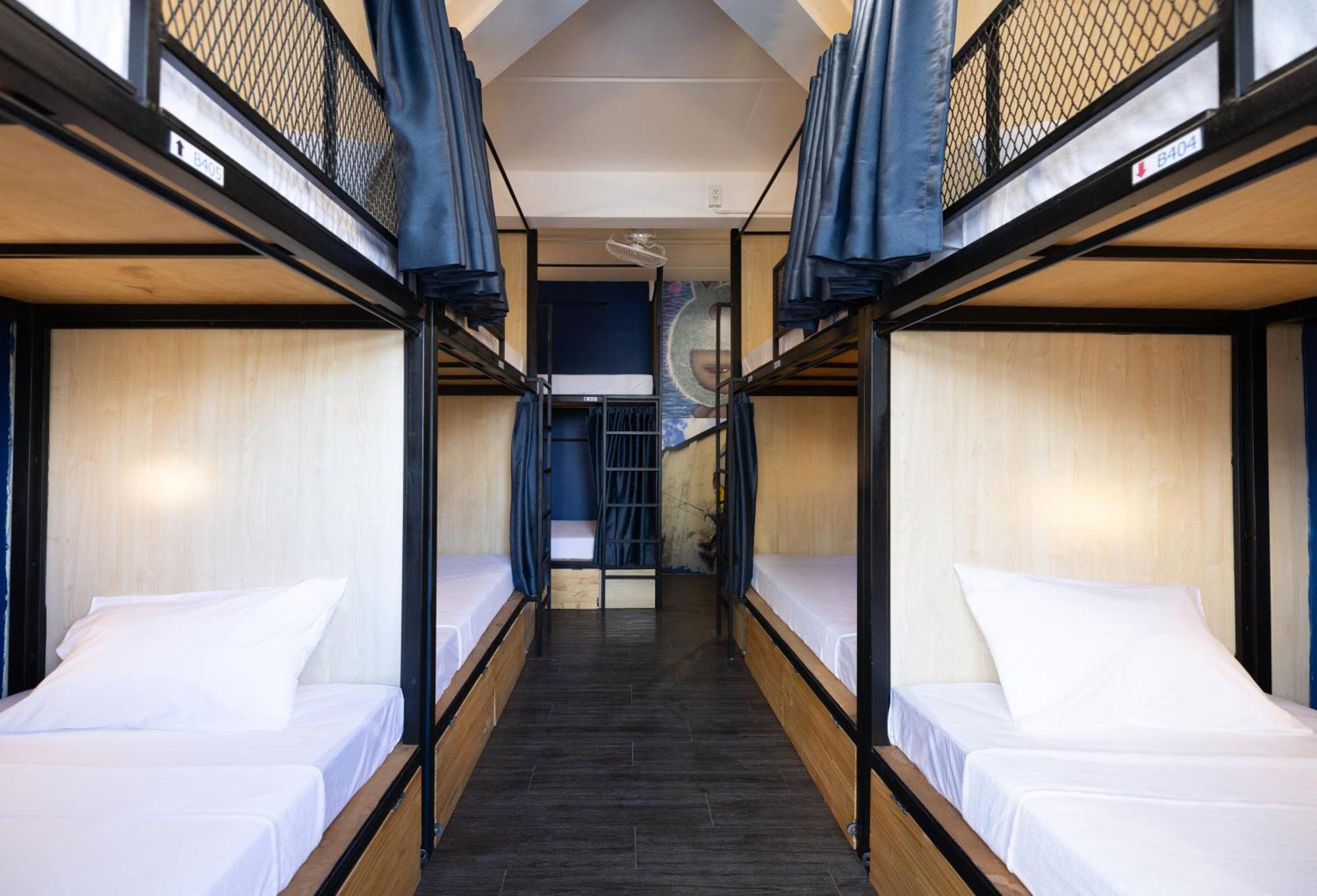 Marco Polo Phuket Poshtel & Bistro Hostel Room photo